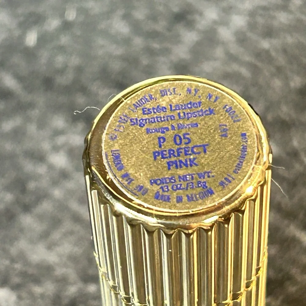 NEW‎ Estee Lauder Signature Hydra Lustre Lipstick 05 PERFECT PINK Gold Tube HTF